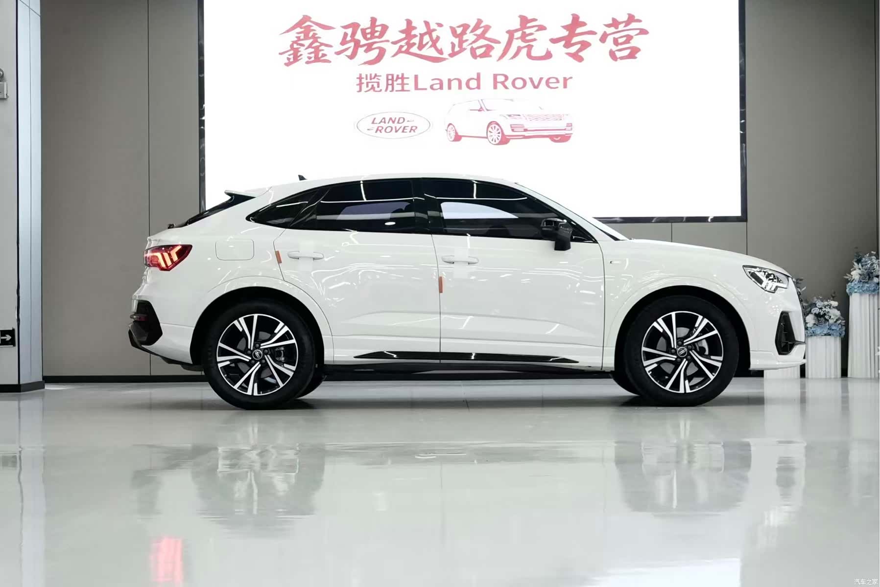 Audi Q3, 2023 6