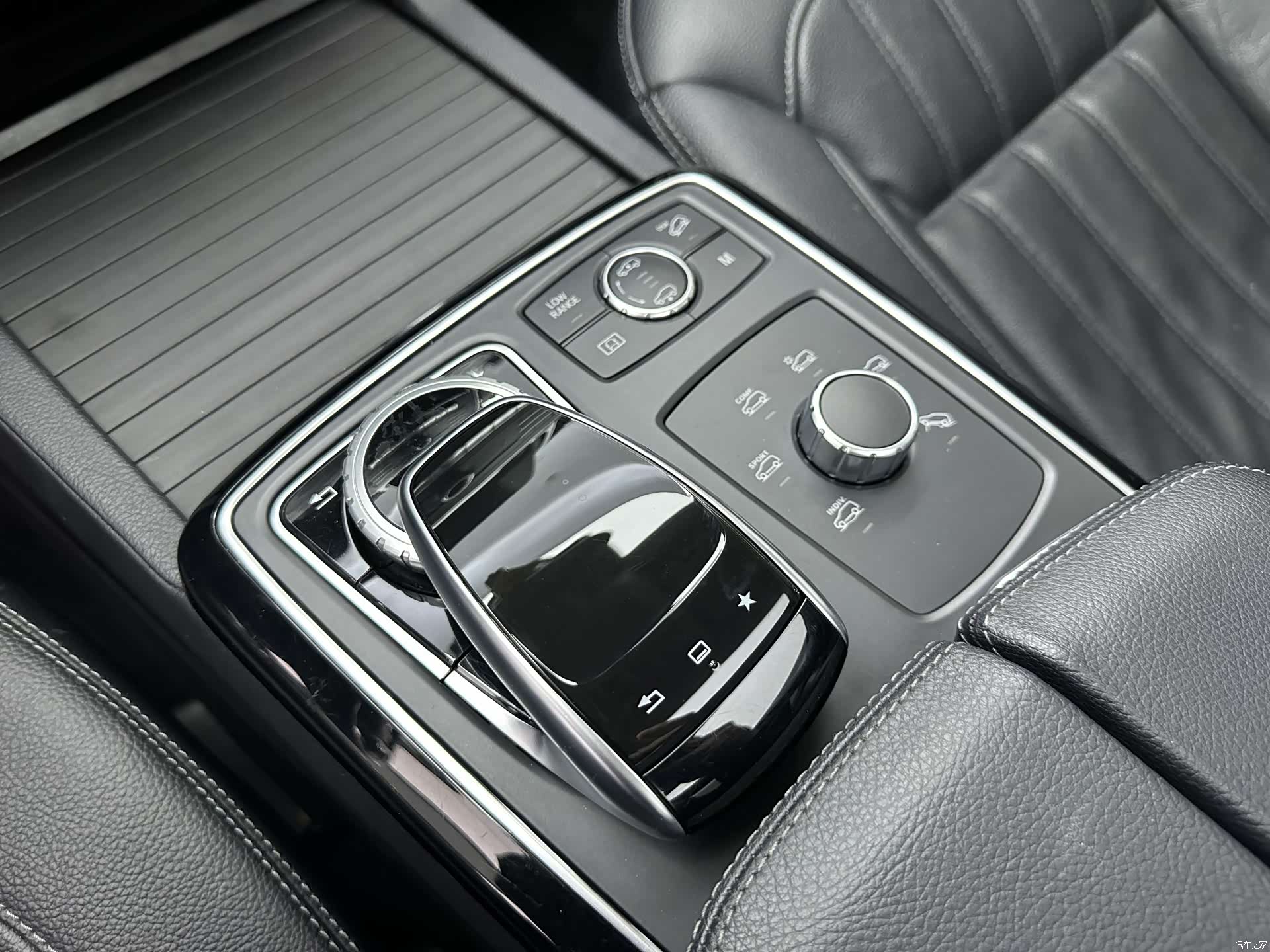Mercedes-Benz GLS, 2016 23