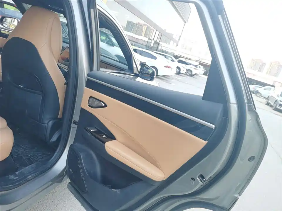 Geely Galaxy Galaxy L7