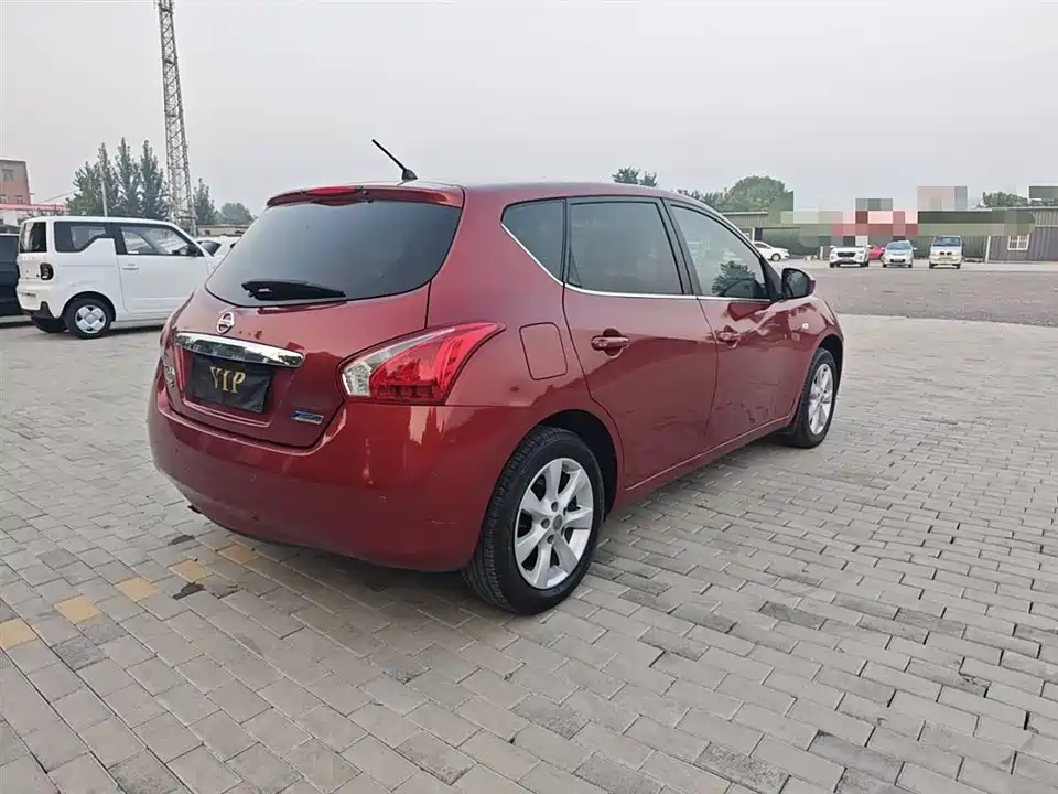 Nissan TIIDA