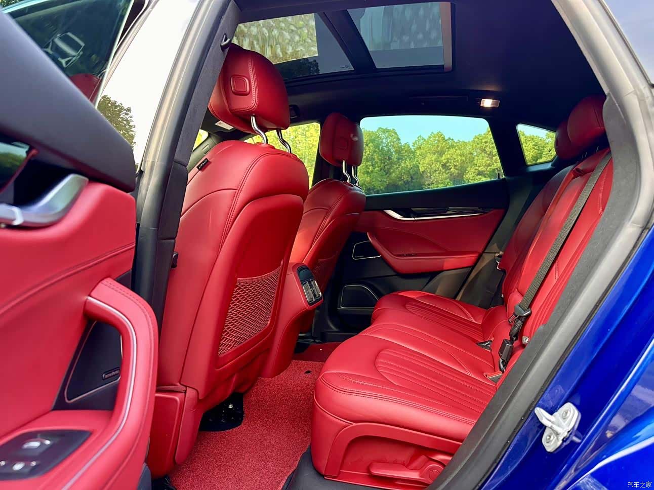 Maserati Levante, 2016 все фото