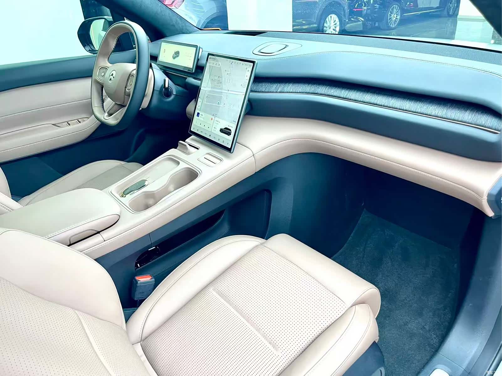 NIO ES6, 2024 9