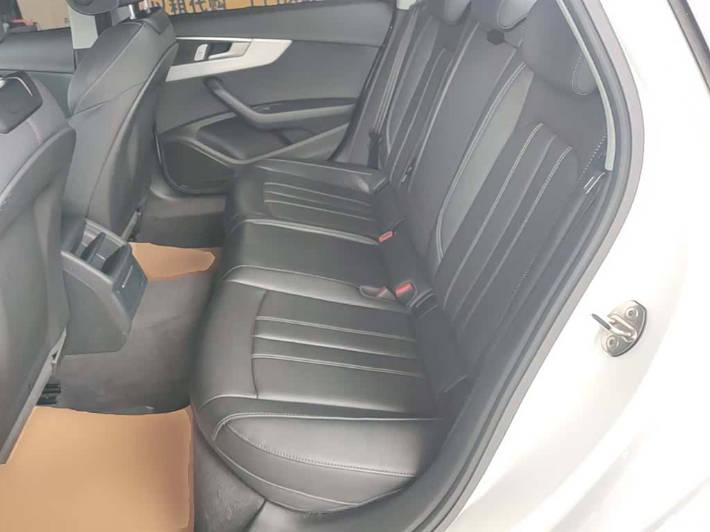 Audi A4L, 2024 17