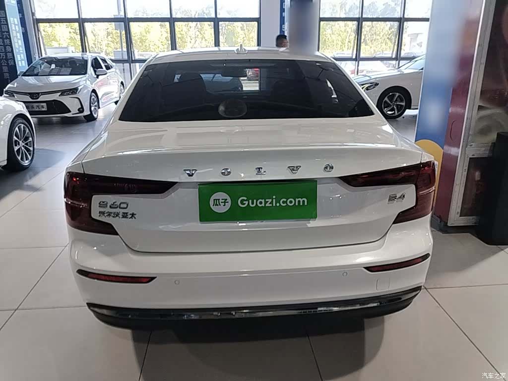 Volvo S60, 2022 6