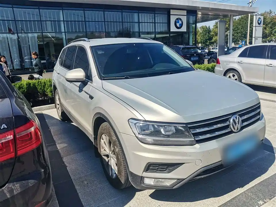 Volkswagen Tiguan L