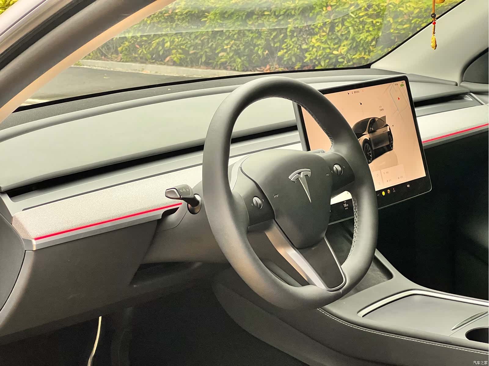Tesla Model Y, 2022 все фото