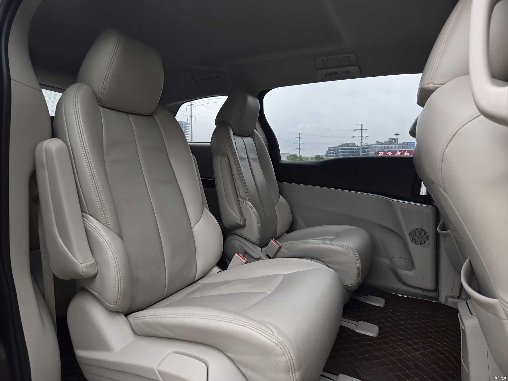 Buick GL8, 2023 10