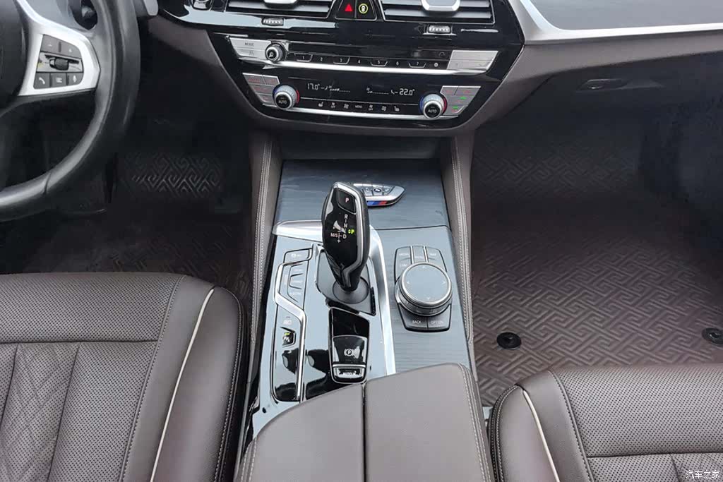 BMW 5 Series, 2021 16