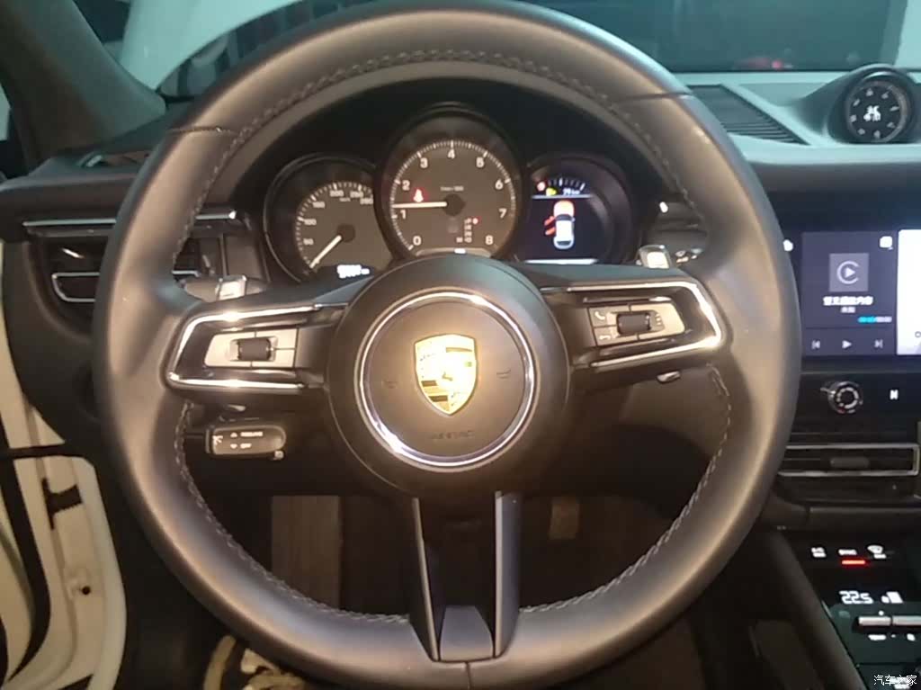 Porsche Macan, 2025 11