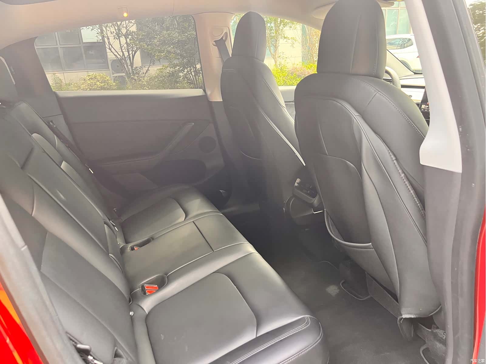 Tesla Model Y, 2021 10