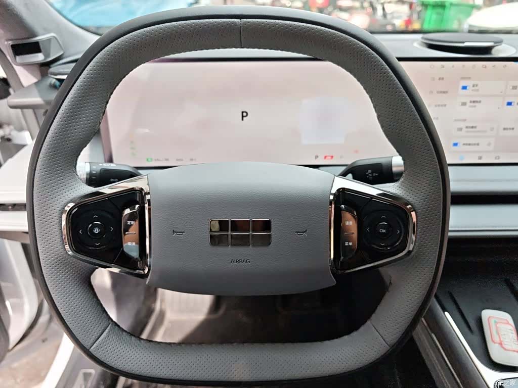 Geely E8, 2025 3