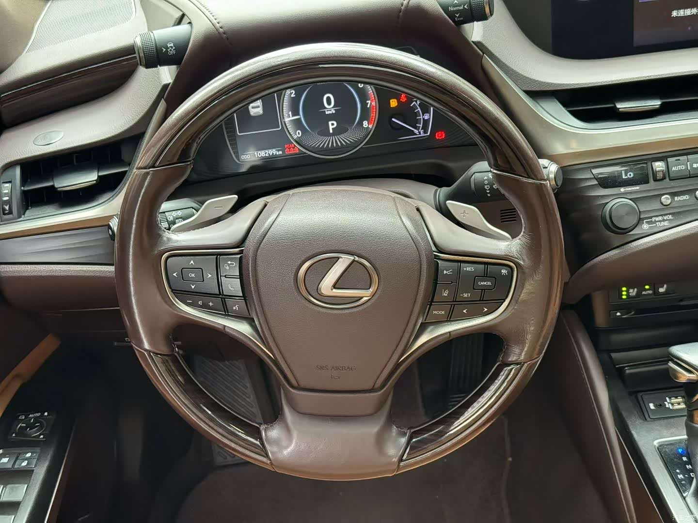 Lexus ES, 2019 все фото