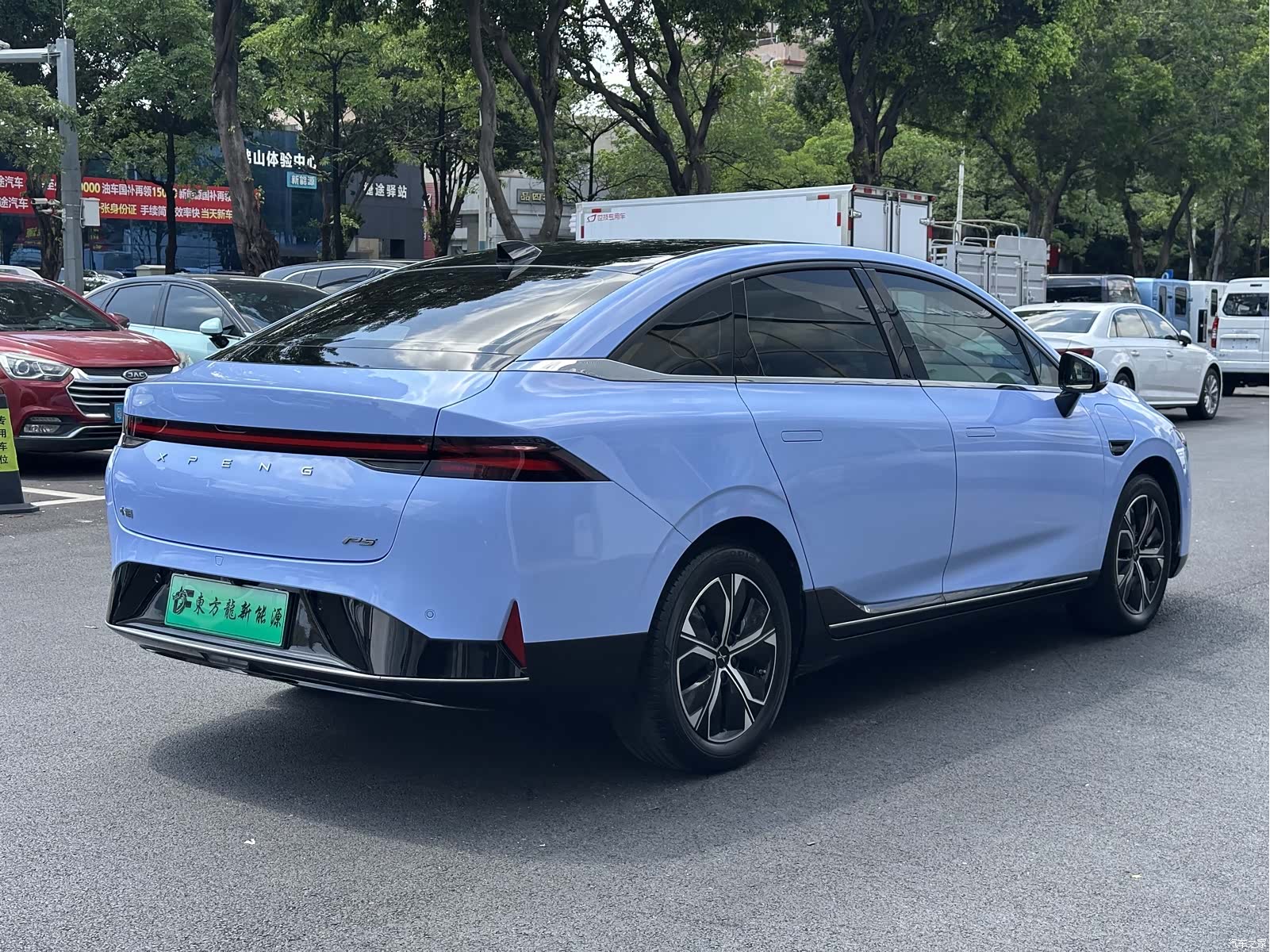 Xpeng P5, 2022 все фото