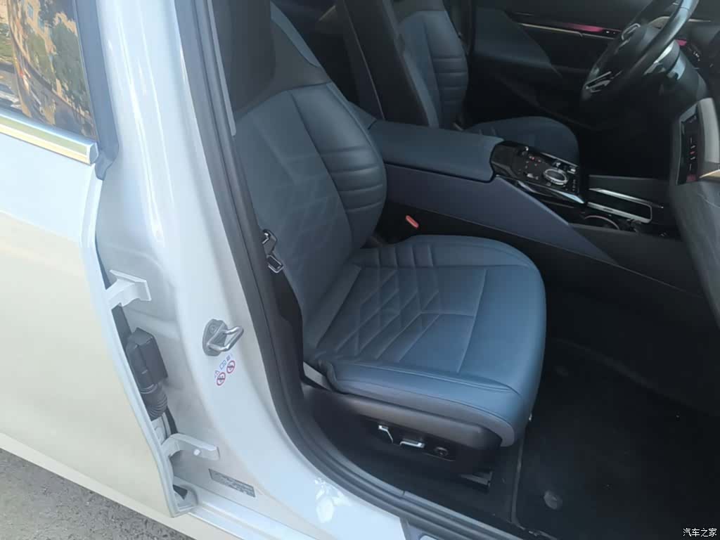 BMW 5 Series, 2024 25