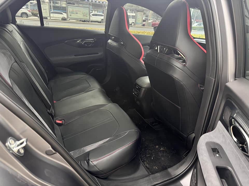 Trumpchi Shadow Leopard