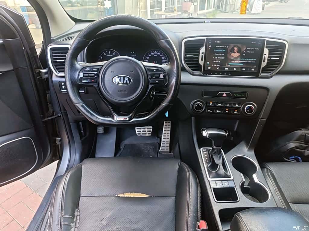 Kia KX5, 2016 13