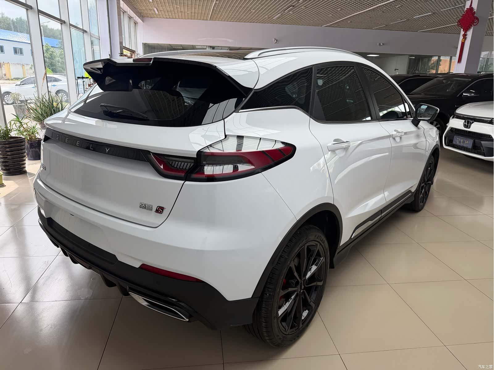 Geely Emgrand, 2022 20