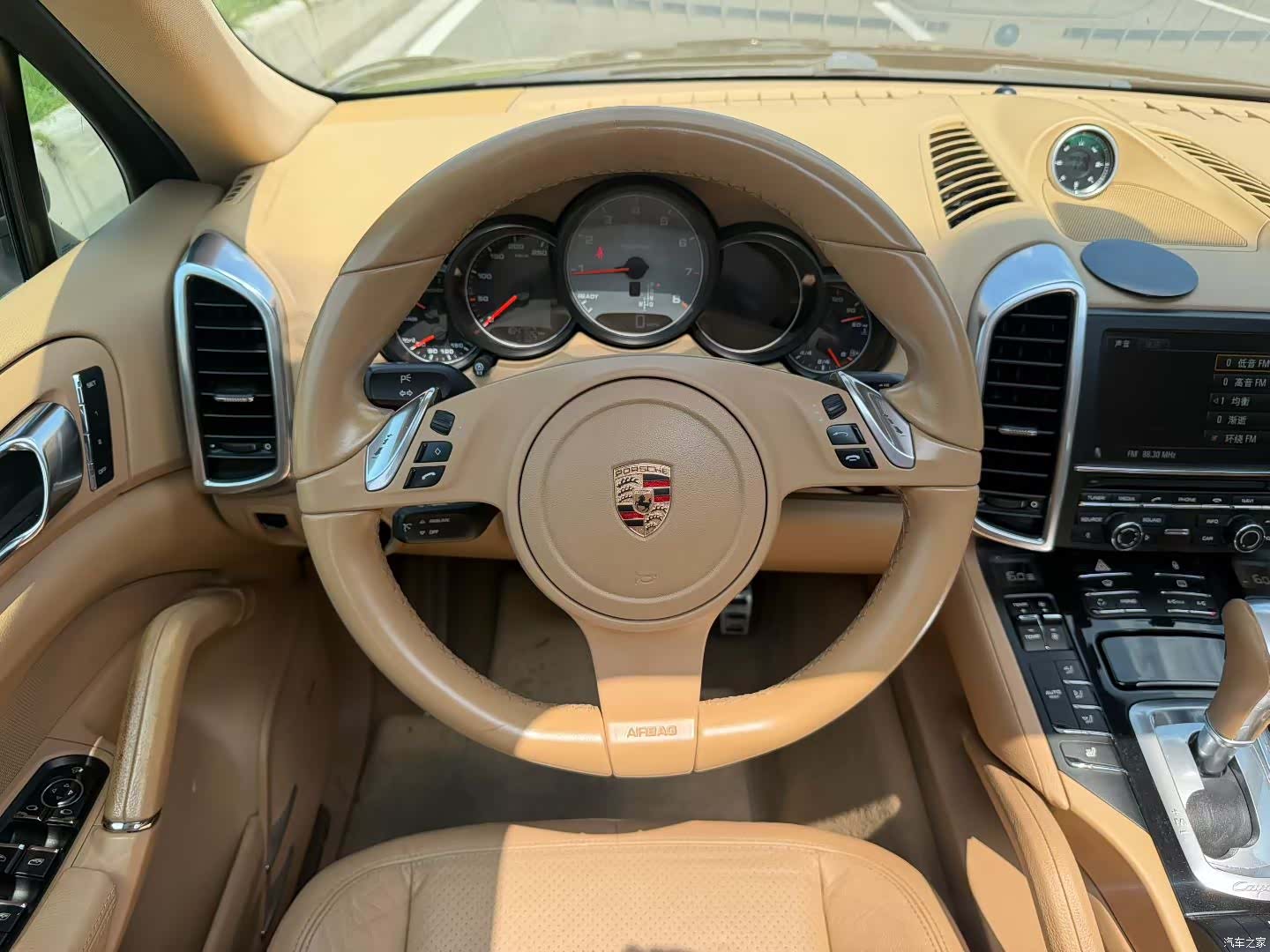 Porsche Cayenne, 2012 8