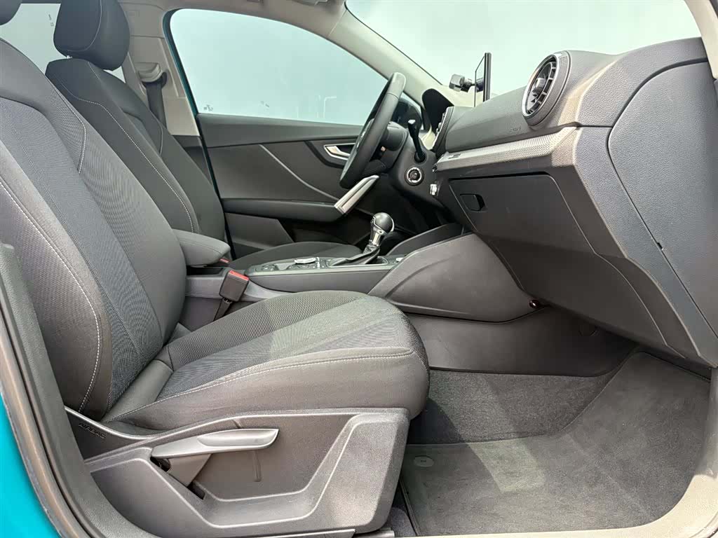 Audi Q2L, 2021 17