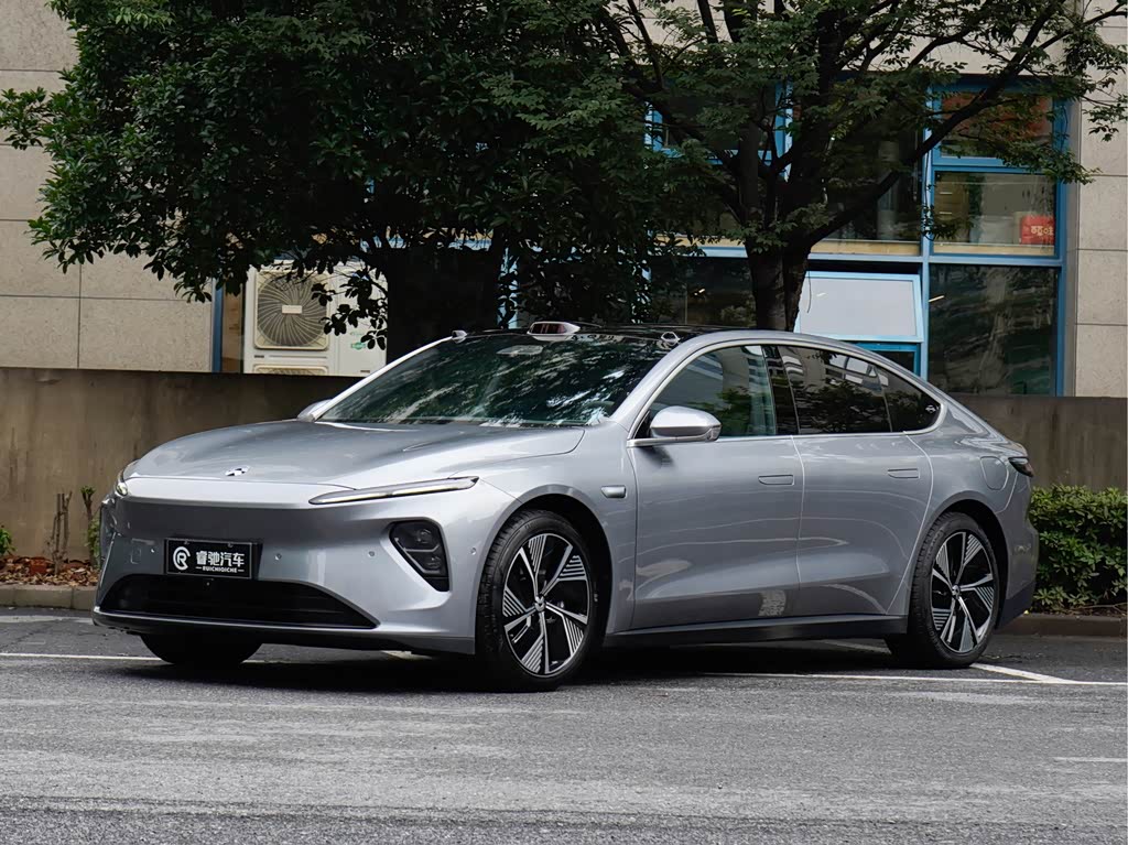 NIO ET7