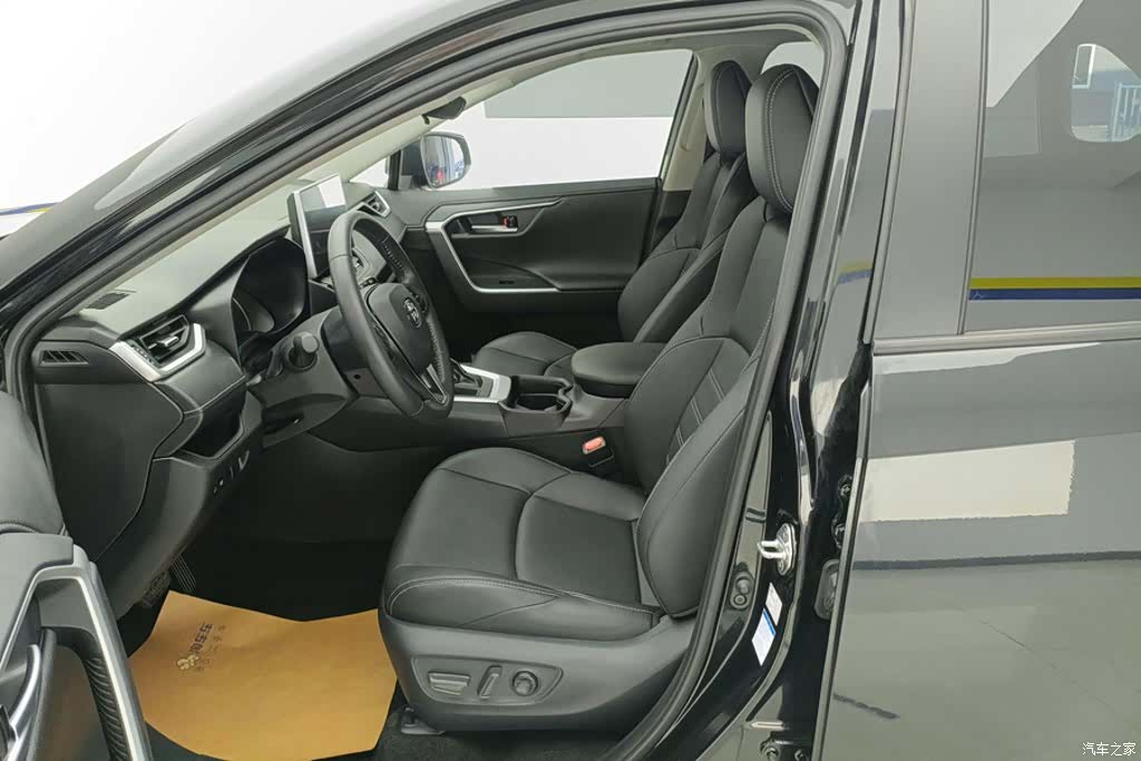 Toyota Wildlander, 2022 9