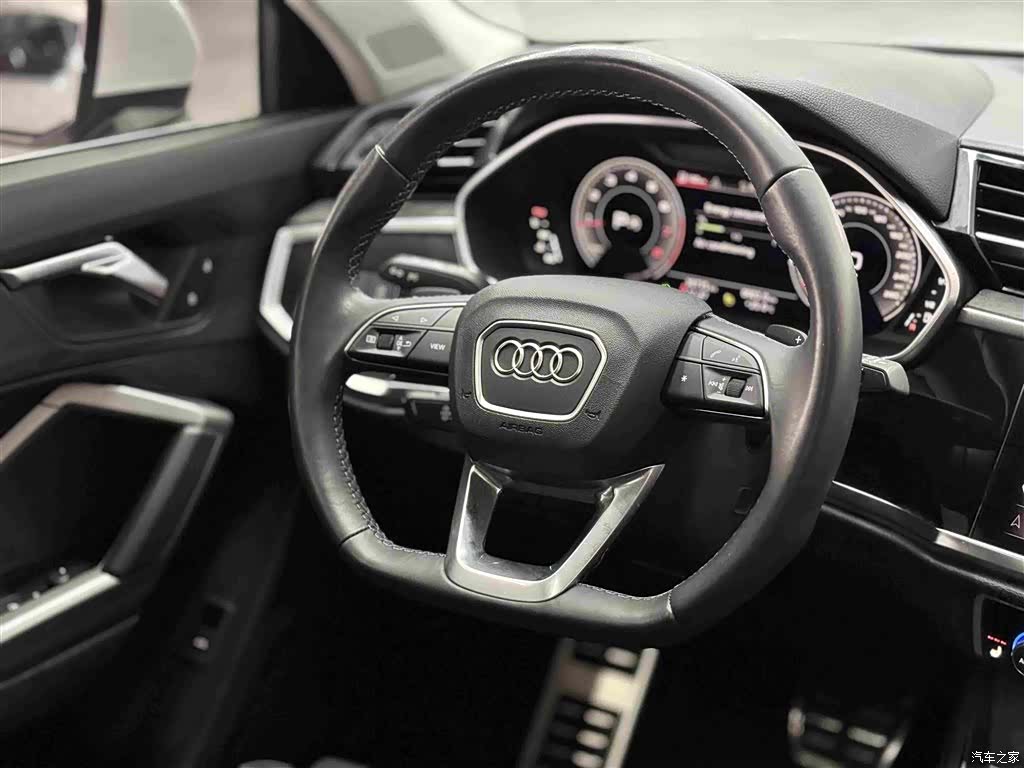 Audi Q3, 2022 14