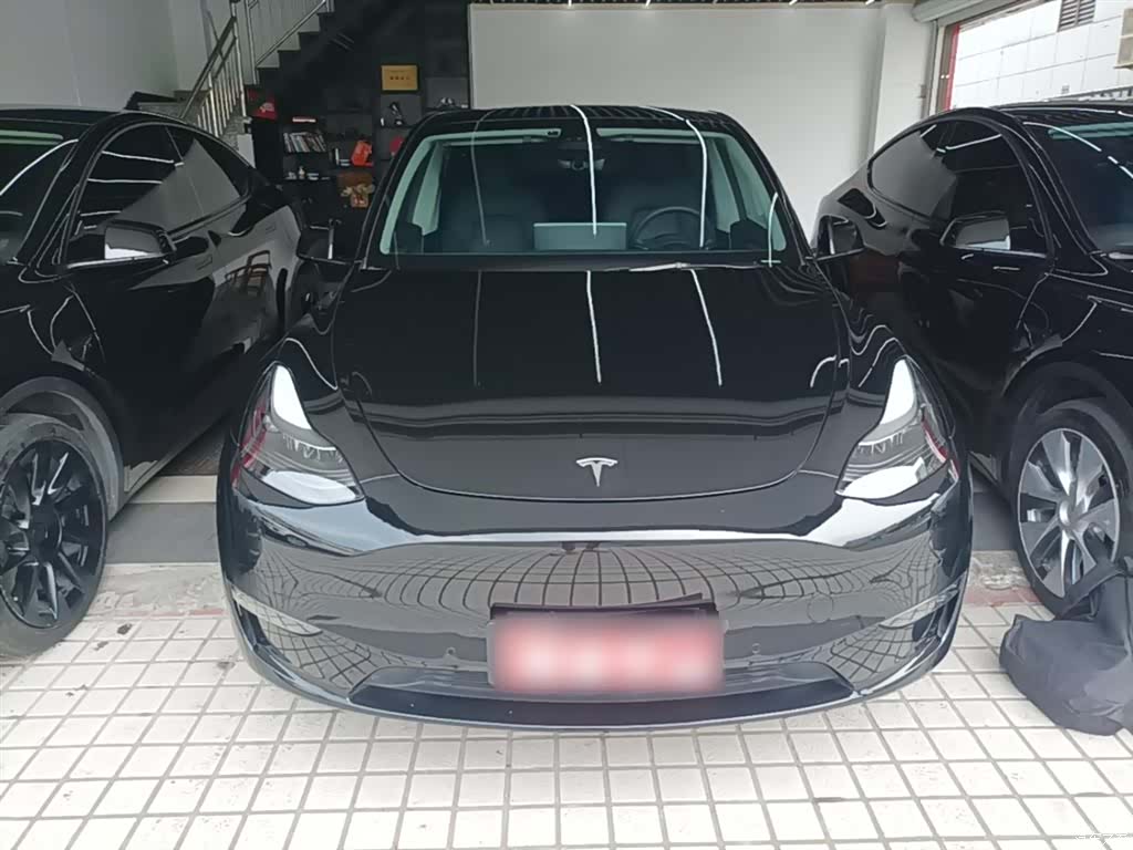 Tesla Model Y, 2021 3