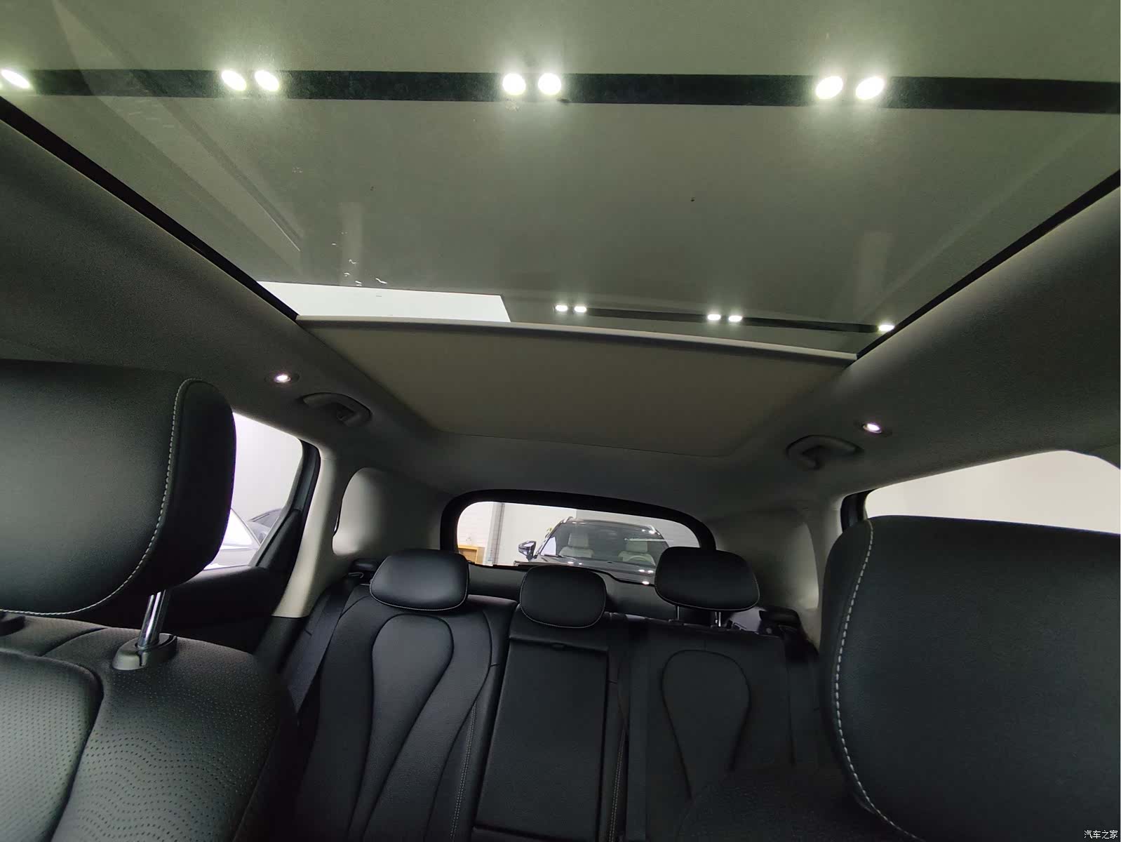 BYD HiAce, 2025 11