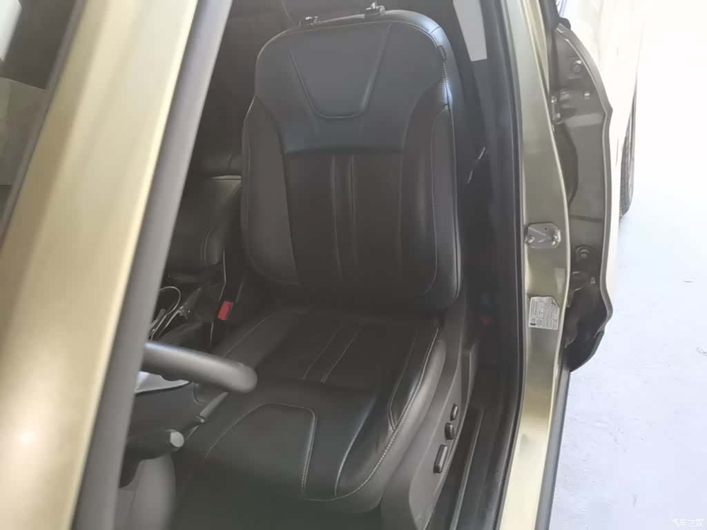 Ford Kuga, 2015 15