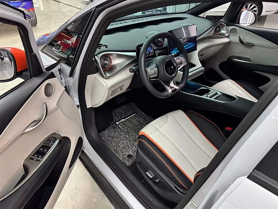 BYD dolphin