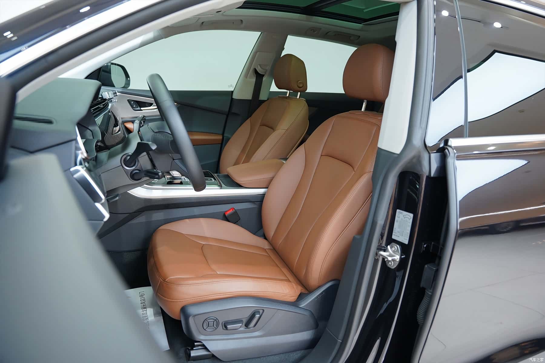 Audi Q8, 2023 17