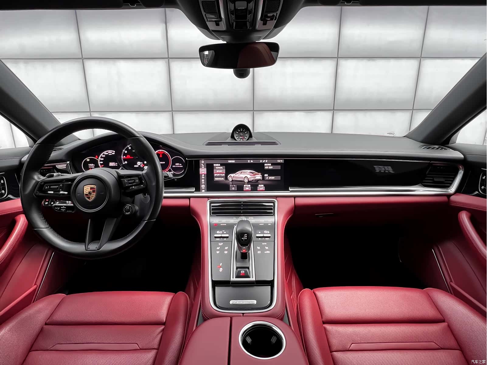 Porsche Panamera, 2022 25