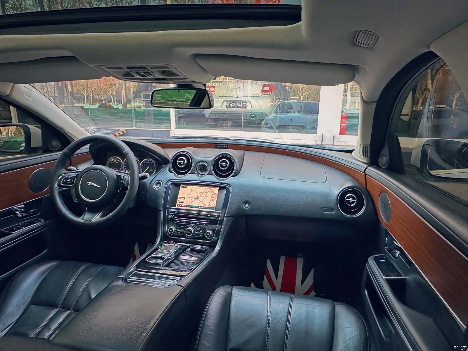 Jaguar XJ, 2013 11