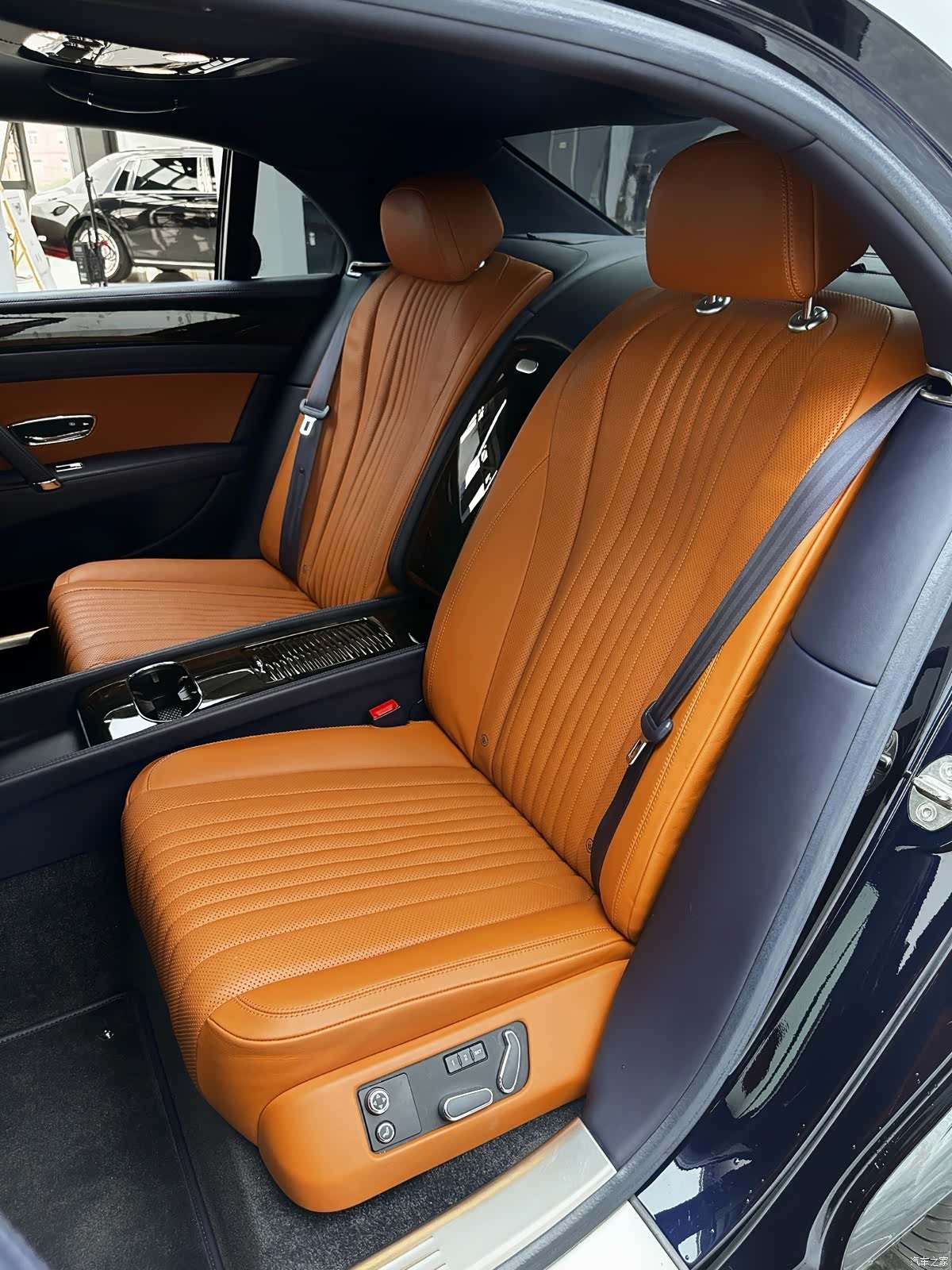 Bentley Flying Spur, 2018 24
