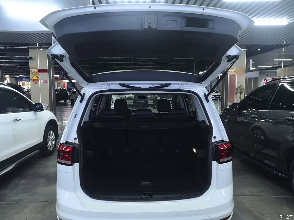 Volkswagen L, 2016 15