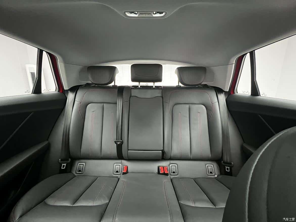 Audi Q2L, 2021 19