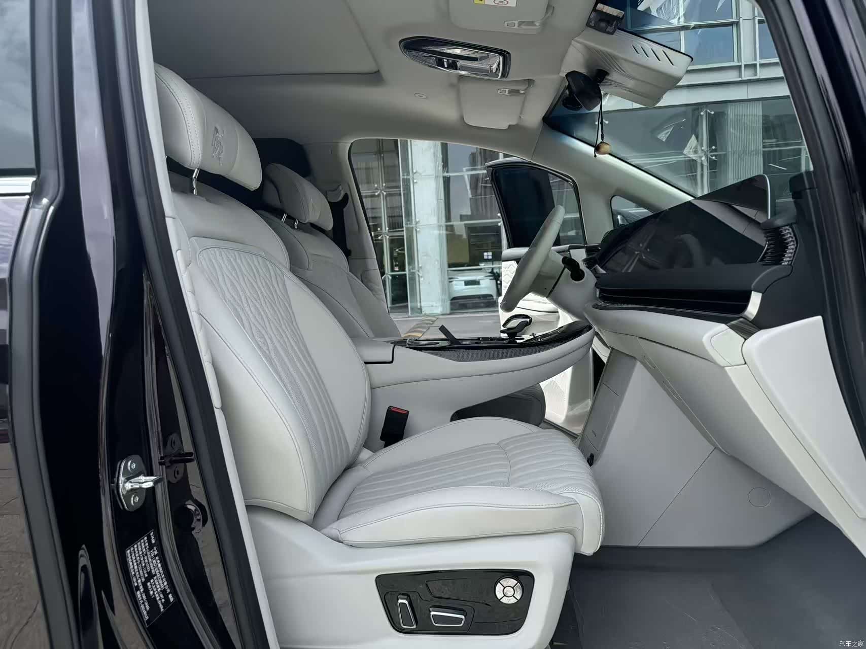 DongFeng V9, 2024 10