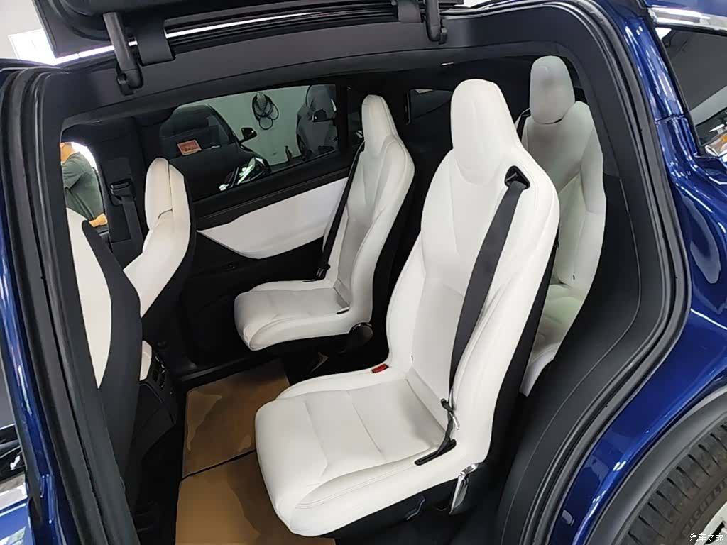 Tesla Model X, 2019 17