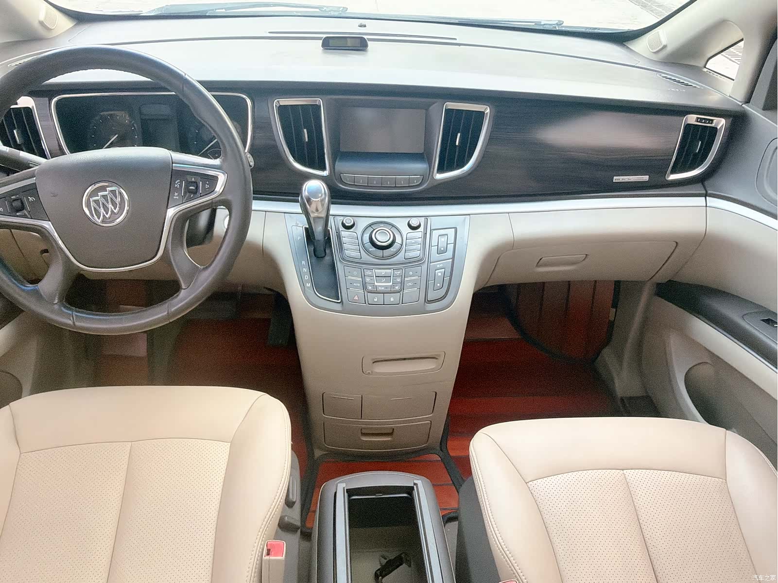 Buick GL8, 2013 15