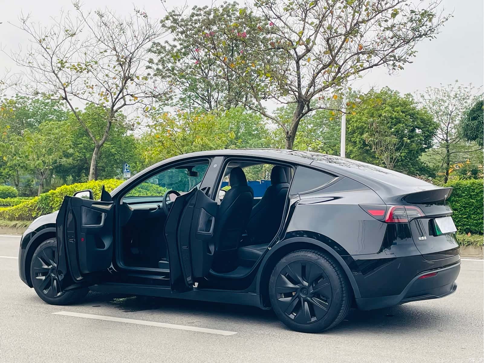 Tesla Model Y, 2022 10