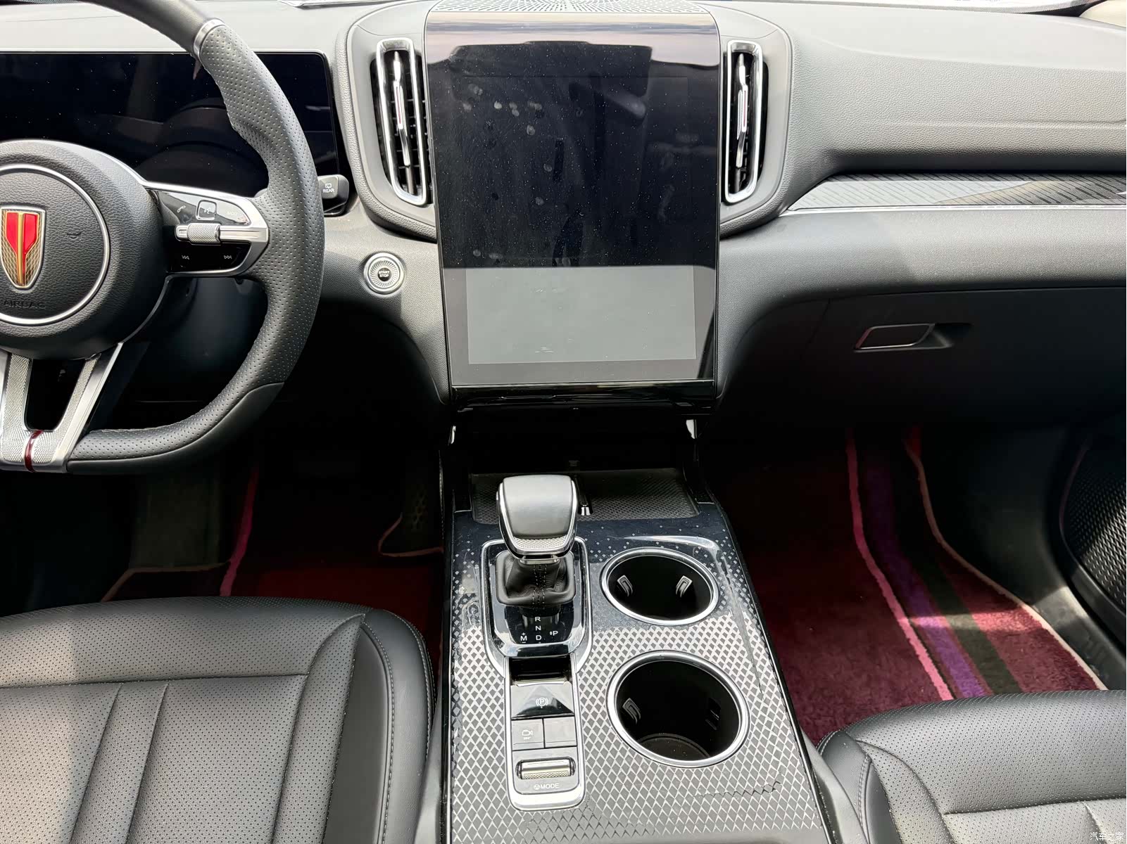 Hongqi HS3, 2023 8