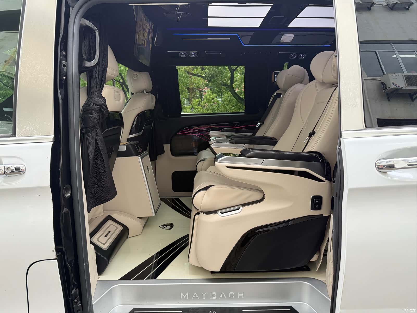 Mercedes-Benz V-Class, 2021 7