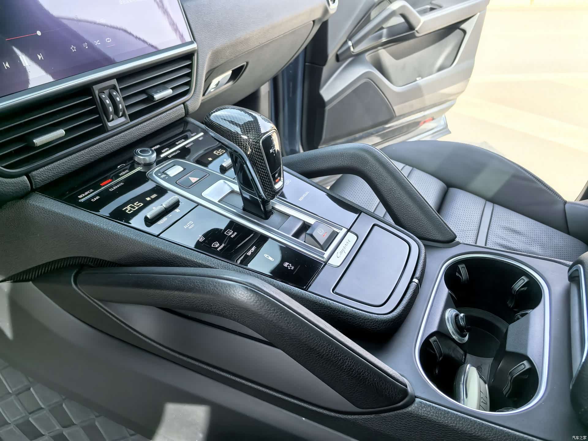 Porsche Cayenne, 2018 11