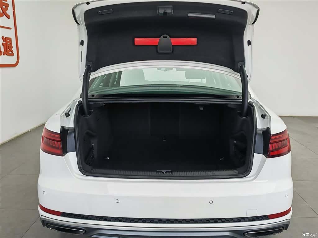 Audi A4L, 2019 16