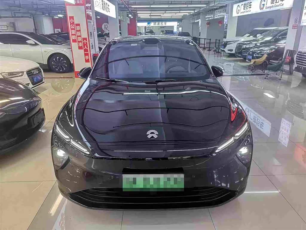 NIO ET7