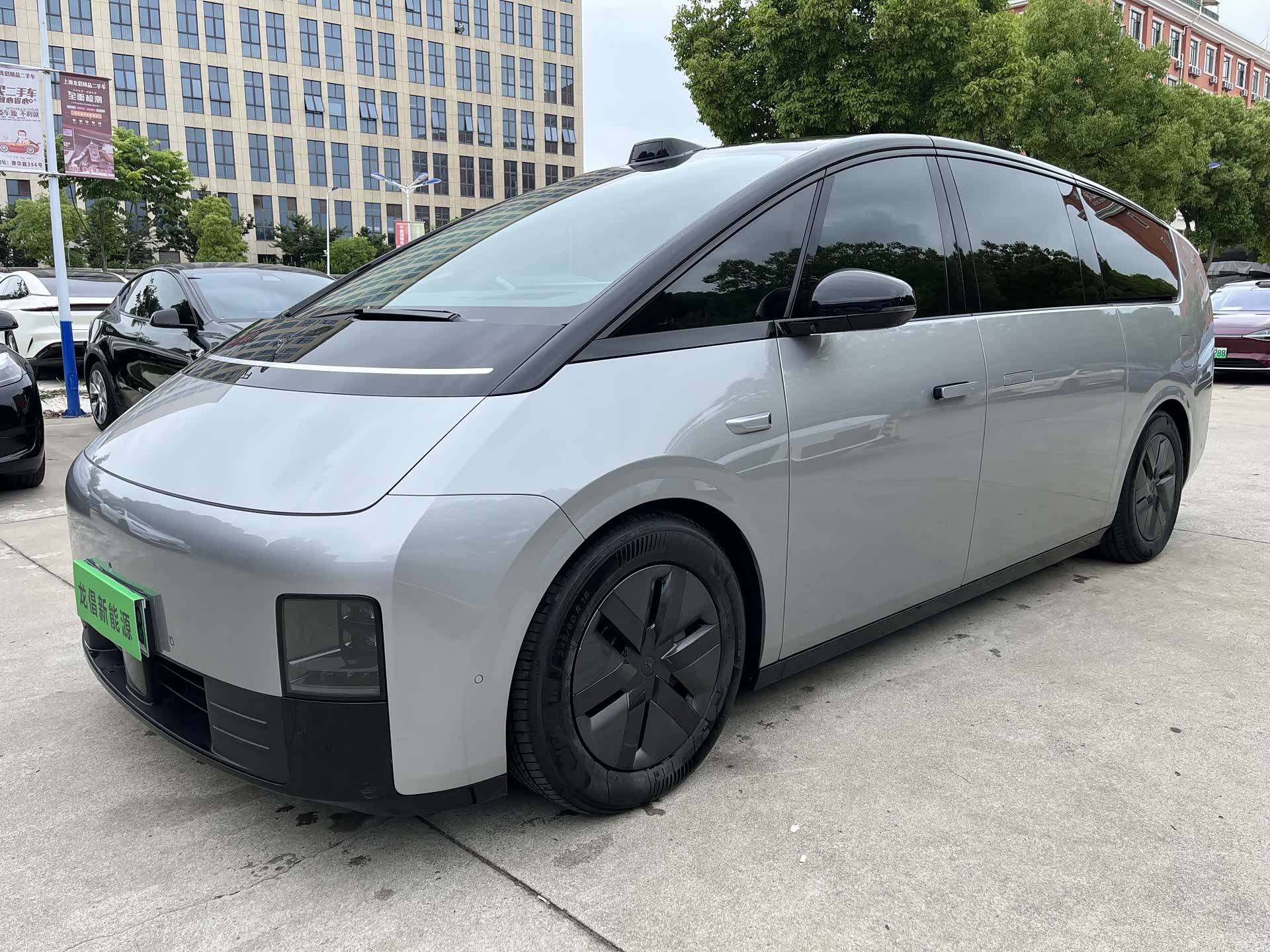 Li Auto MEGA, 2024 2