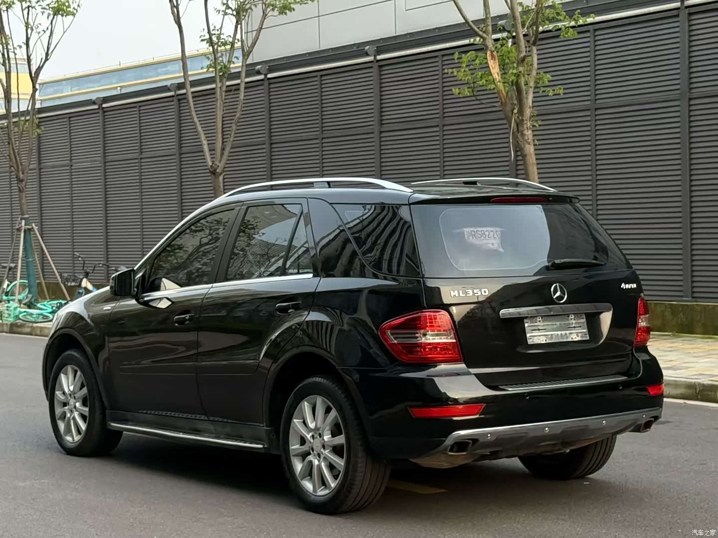 Mercedes-Benz M-Class, 2011 9