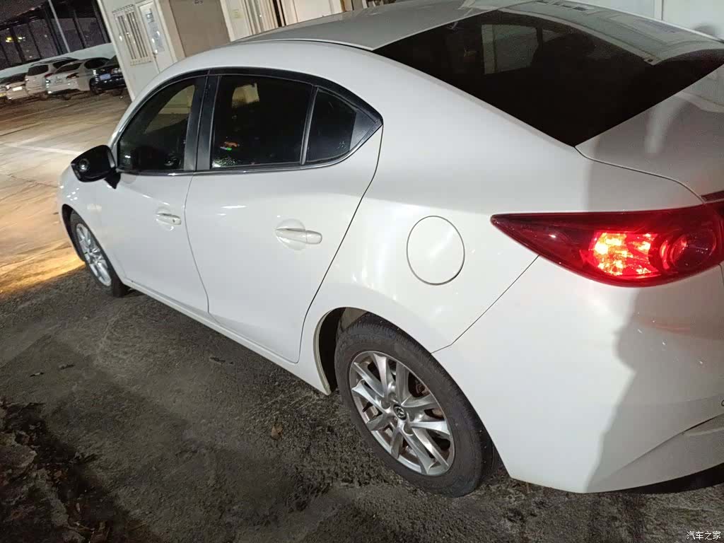 Mazda Mazda3, 2015 все фото