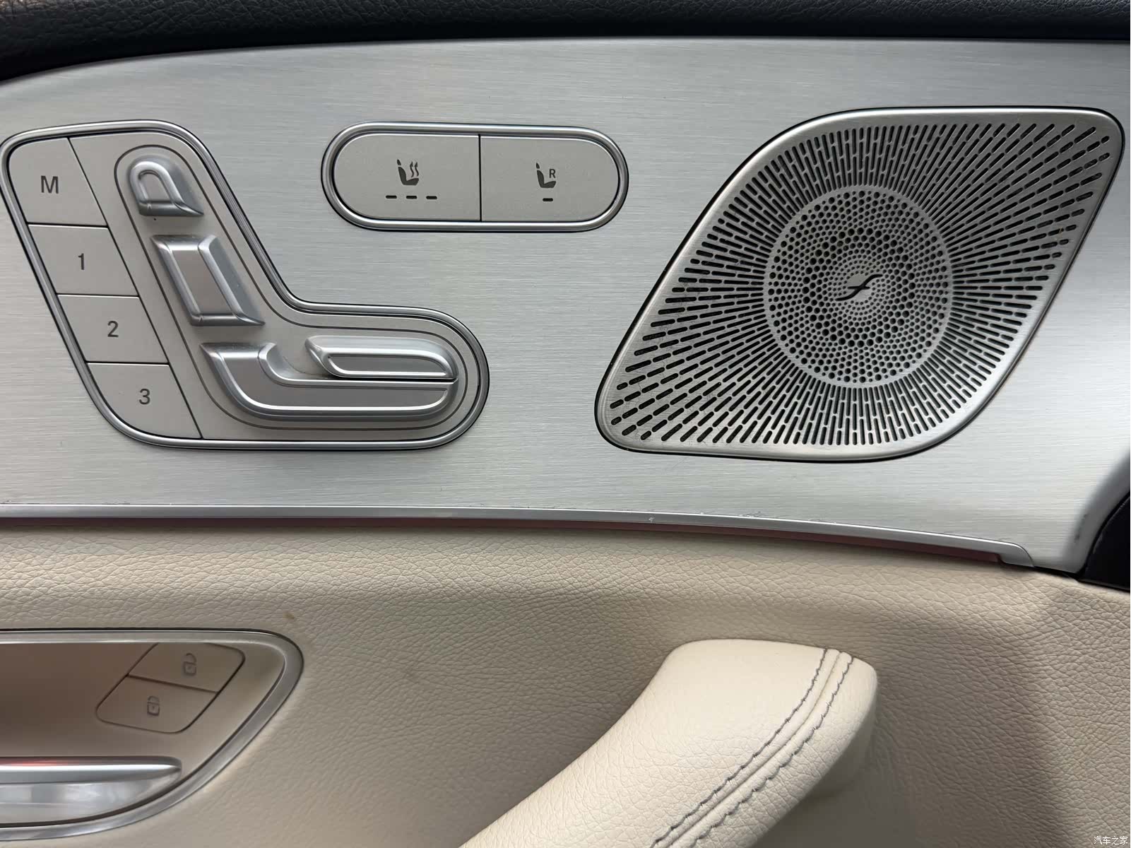 Mercedes-Benz GLE, 2023 14