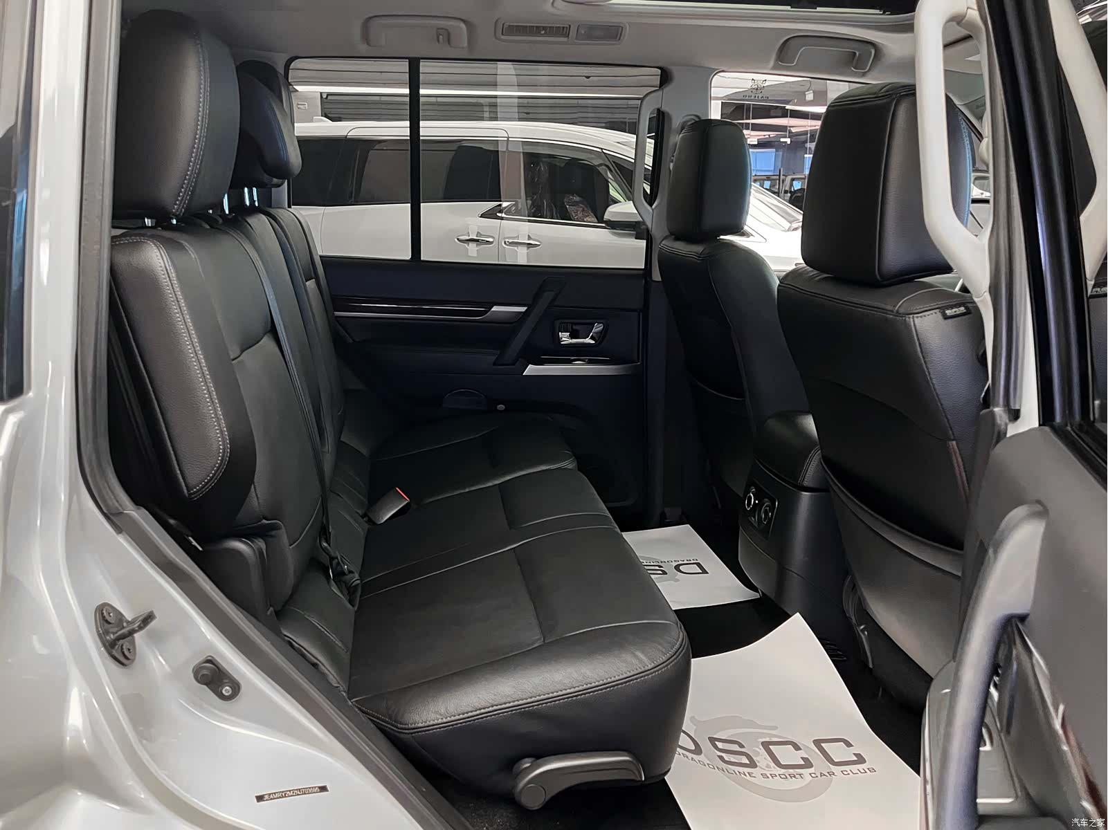 Mitsubishi Pajero, 2025 13